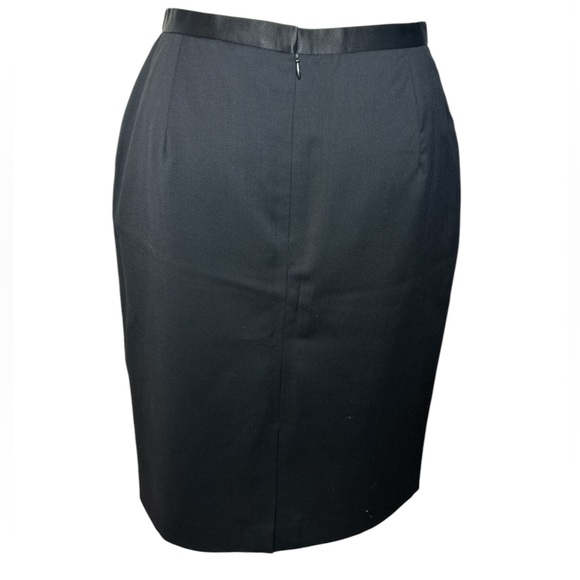 Burberry’s wool and satin pencil skirt - Picture 1 of 6